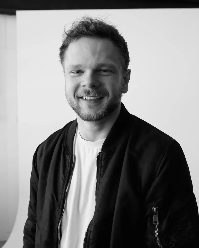 Patrick Rigl, budoucí lektor Academy, černobílý portrét
